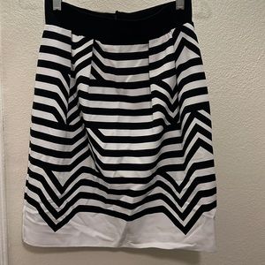 Black and white abstract design skirt